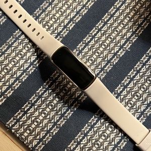 FitBit Luxe